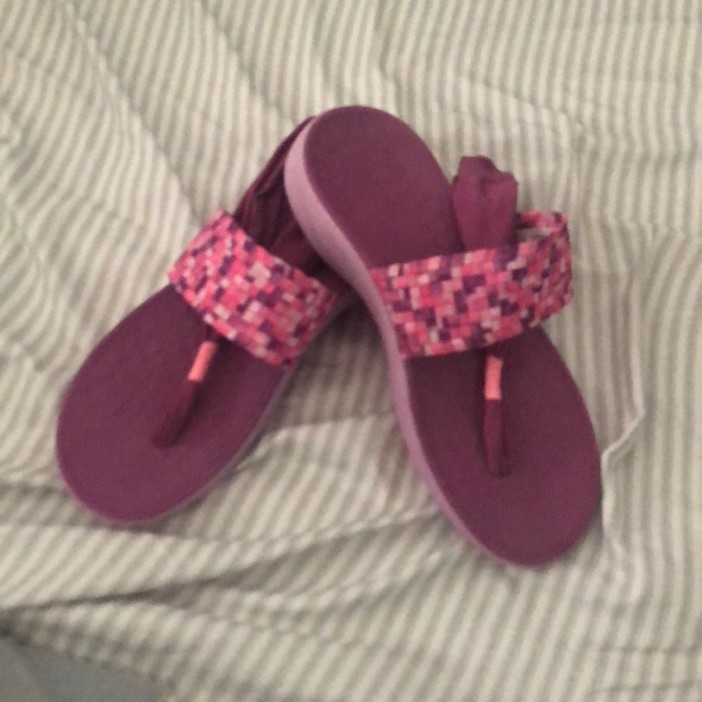 Vionic slingback sandals
